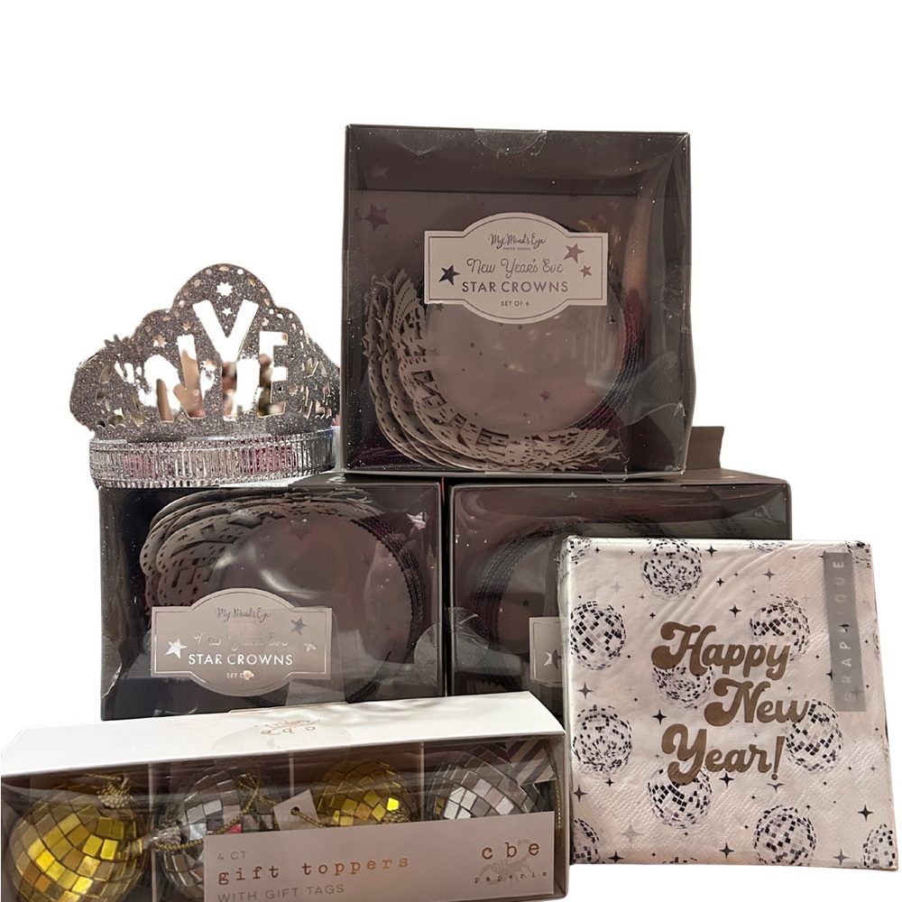 Graphique De France Silver Star Crowns and Gold Toppers Set